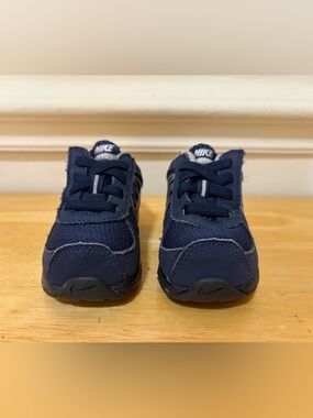 Nike Baby 3c (6-9months) Navy Blue Sneakers.